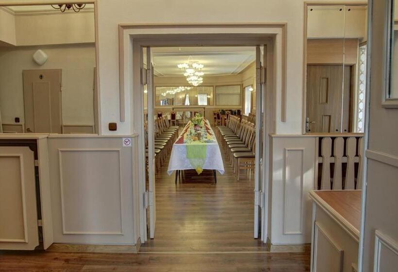 بنسيون Karet Obiekt Hotelowy