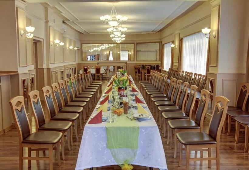 بنسيون Karet Obiekt Hotelowy