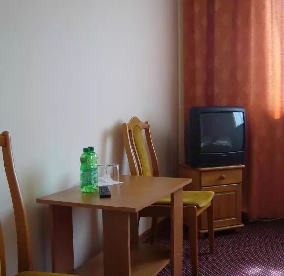 ペンション Karet Obiekt Hotelowy