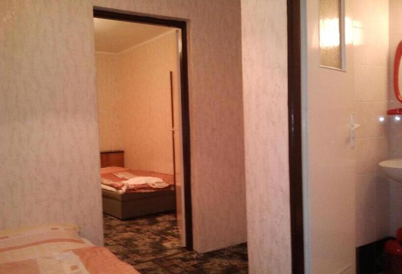 بنسيون Karet Obiekt Hotelowy