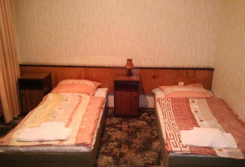 بنسيون Karet Obiekt Hotelowy