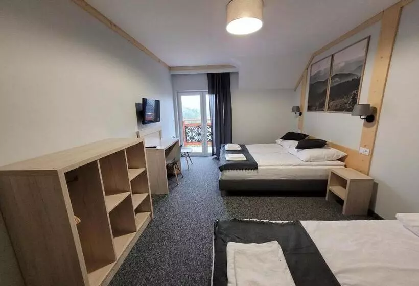 ペンション Karolowy Pokoje&apartamenty