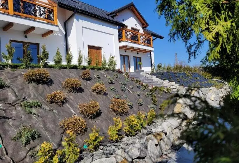 ペンション Karolowy Pokoje&apartamenty