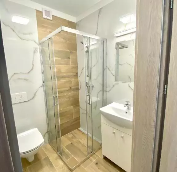 ペンション Karolowy Pokoje&apartamenty