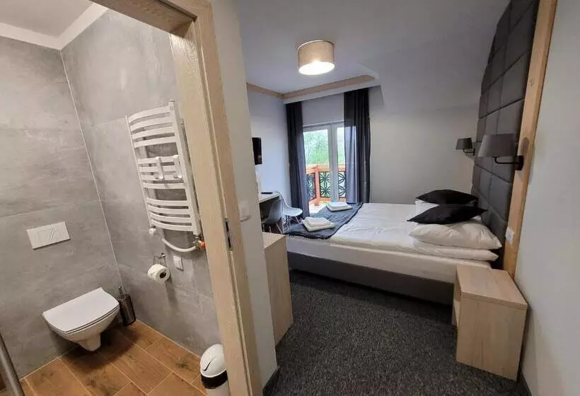 ペンション Karolowy Pokoje&apartamenty