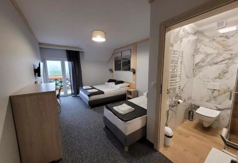 ペンション Karolowy Pokoje&apartamenty