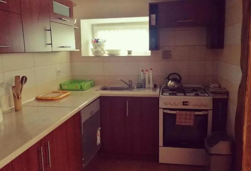 Majatalo Noclegi U Dyncyka