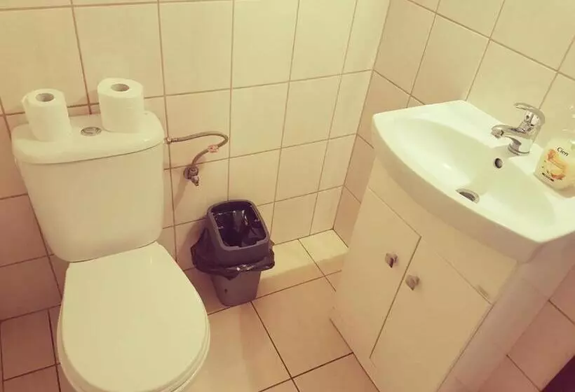 Majatalo Noclegi U Dyncyka