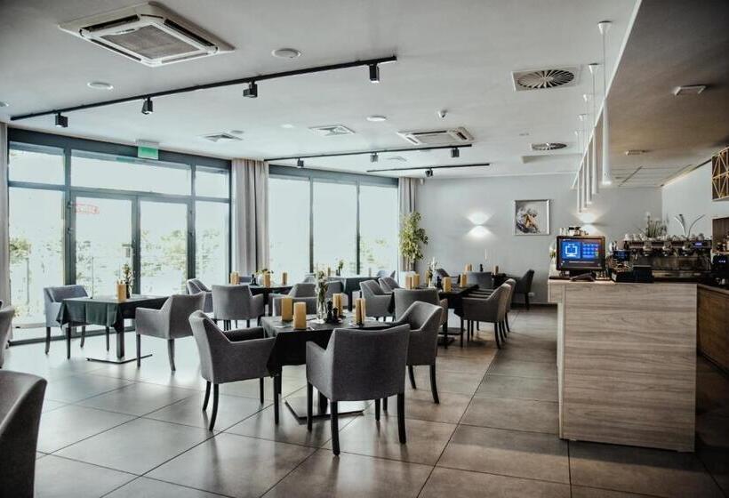 Пансион Restauracja Park Szwajcaria