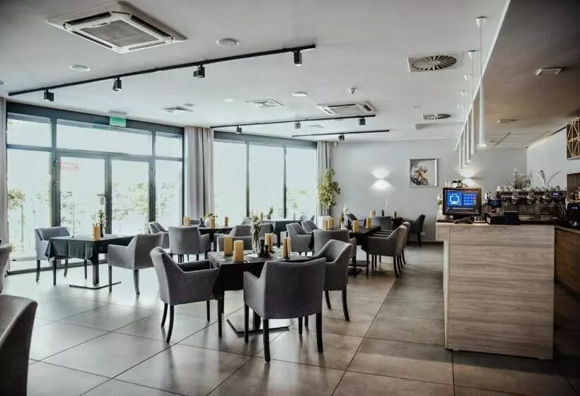 پانسیون Restauracja Park Szwajcaria