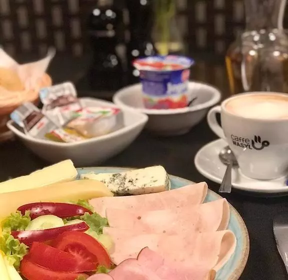 پانسیون Restauracja Park Szwajcaria