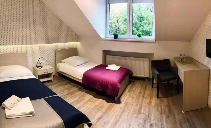 پانسیون Restauracja Park Szwajcaria