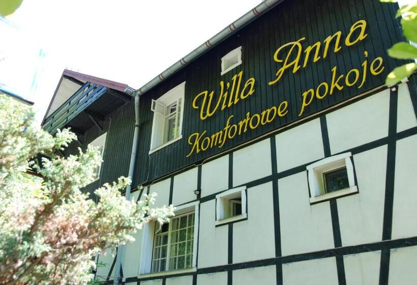 פנסיון Willa Anna