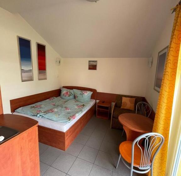 פנסיון Willa Mira 200 Metrów Od Morza