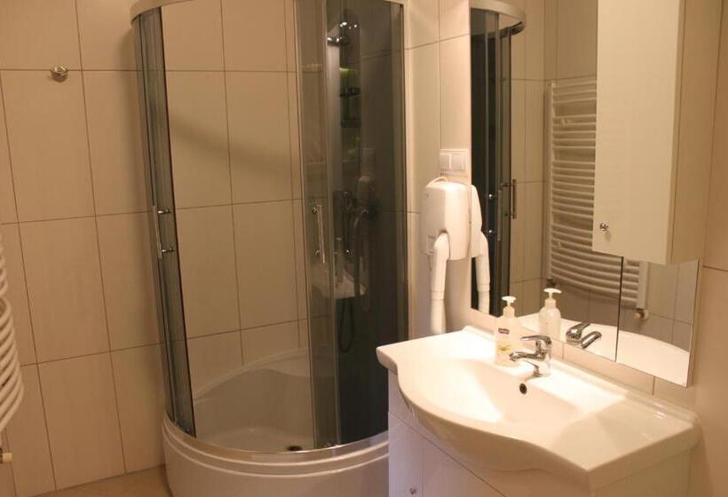 هاستل Domek Na Prowincji