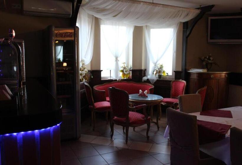 هاستل Domek Na Prowincji