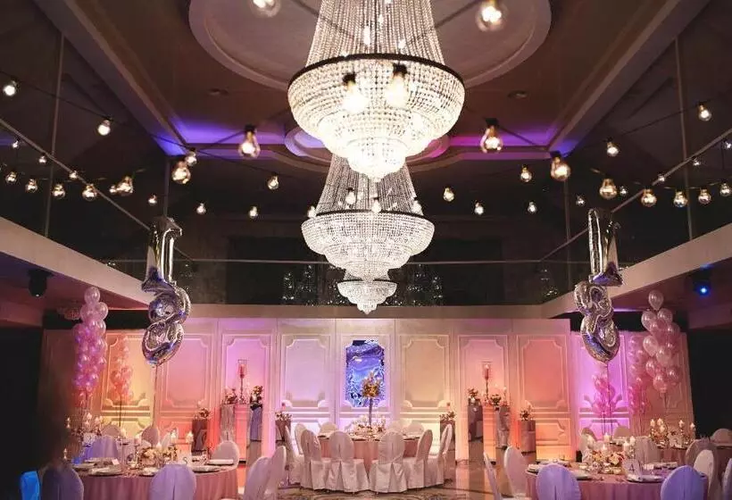 Retkeilymaja Zajazd Sebory