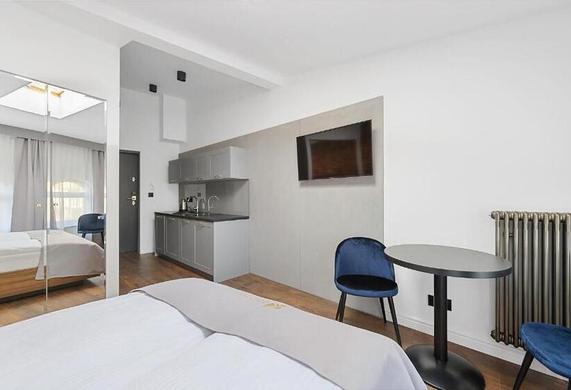 Aparthotel Krzywa Kamienica