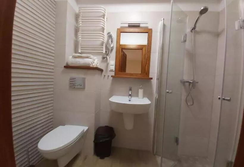 Aamiaismajoitus (B&B) Gościniec Król Sielaw