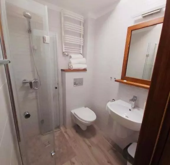 Aamiaismajoitus (B&B) Gościniec Król Sielaw