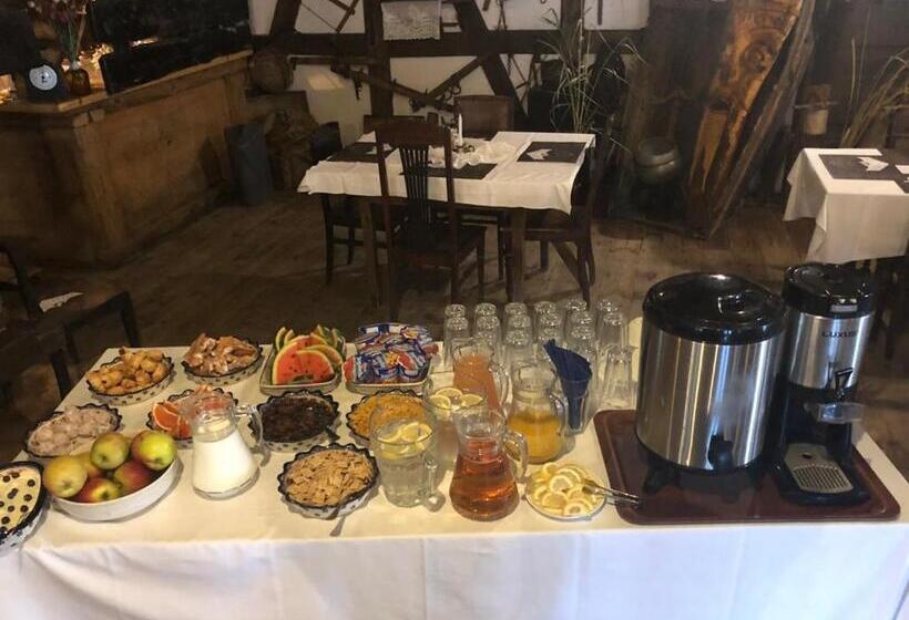 مبيت وإفطار Gospoda Pod Czarnym łabędziem