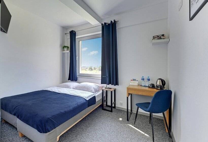 مبيت وإفطار Mile Gdansk Airport & Parking Długoterminowy