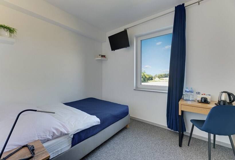 مبيت وإفطار Mile Gdansk Airport & Parking Długoterminowy