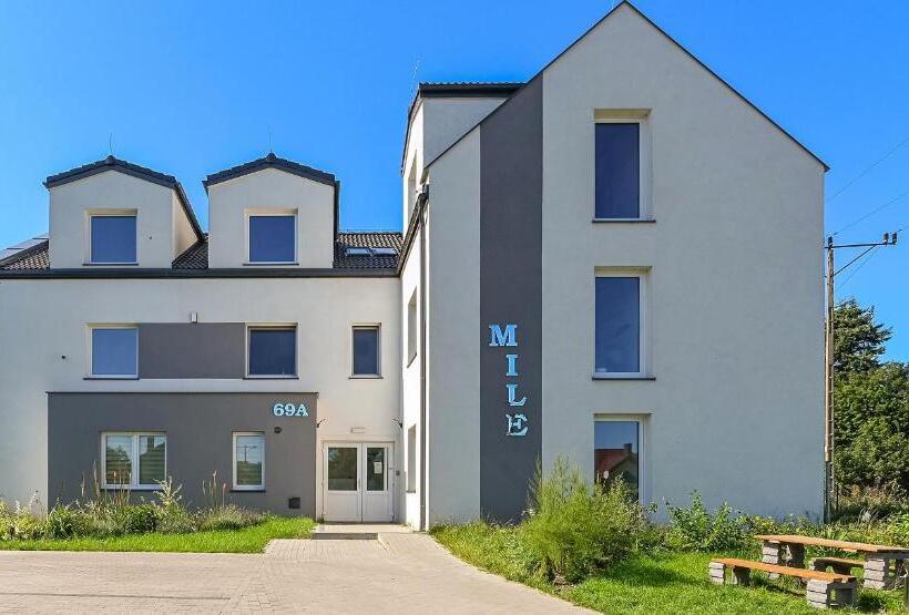 مبيت وإفطار Mile Gdansk Airport & Parking Długoterminowy