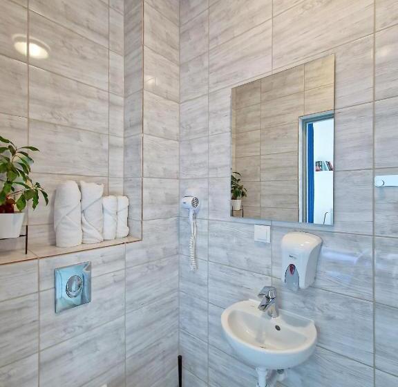 مبيت وإفطار Mile Gdansk Airport & Parking Długoterminowy