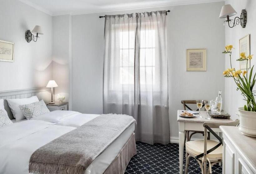 تختخواب و صبحانه Pałac Kamieniec