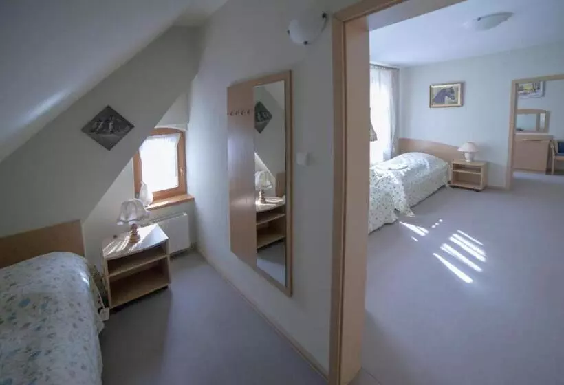 Aamiaismajoitus (B&B) Pensjonat Myśliwski