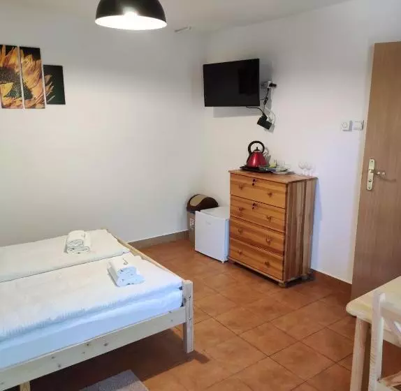 Aamiaismajoitus (B&B) Rezydencja Bukowy Dwór