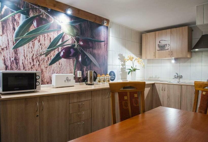 تختخواب و صبحانه Villa Ambra