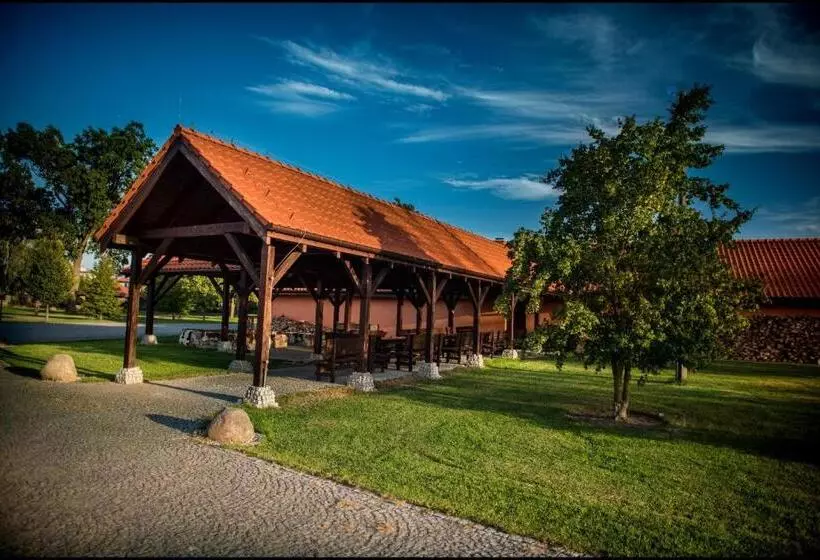 Aamiaismajoitus (B&B) Villa Natura