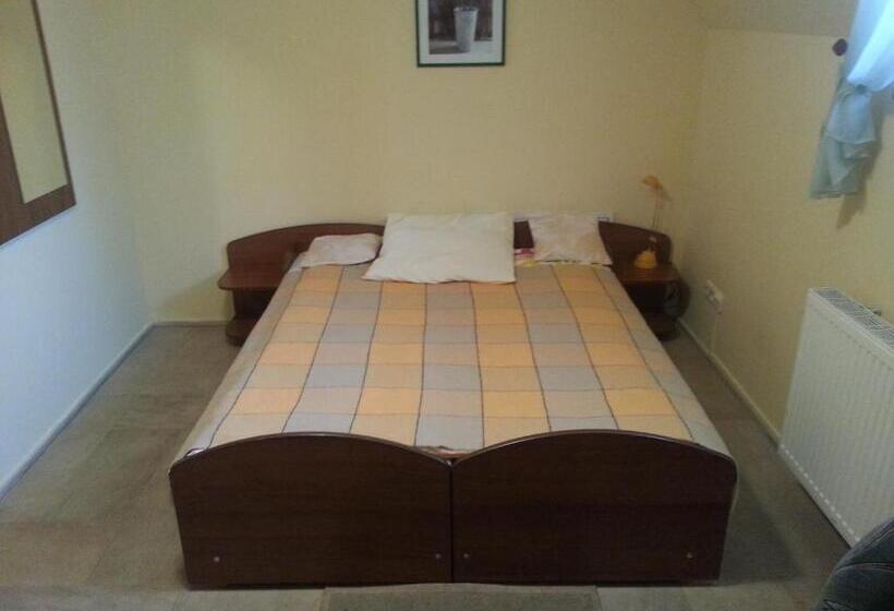 בית מלון כפרי Agro Gala