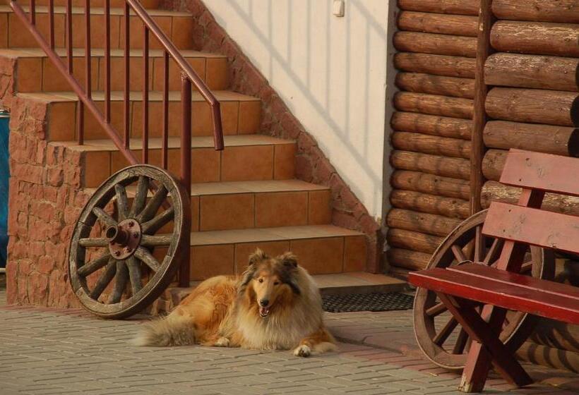 호텔 Folwark Leszczynówka