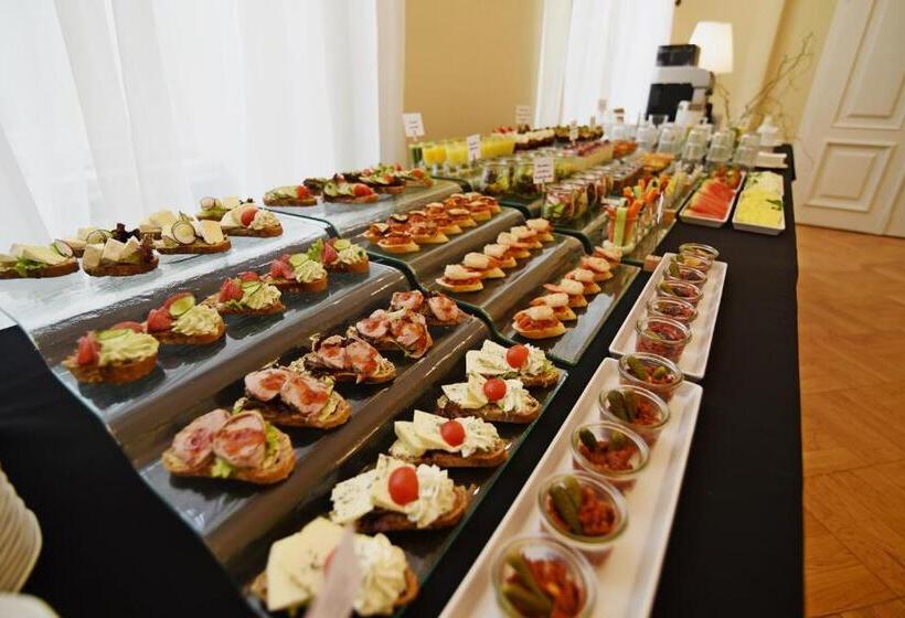 ホテル Pałac Pakosław