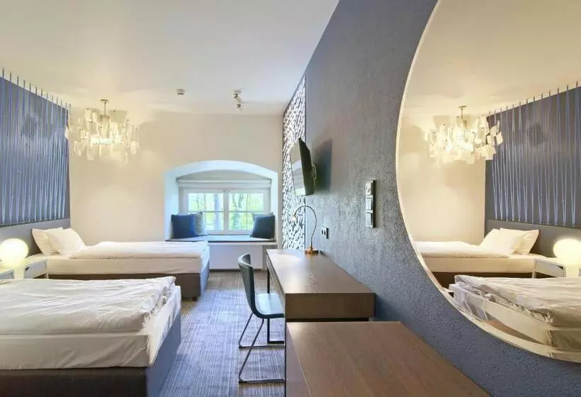 Hotelli Pałac Pakosław