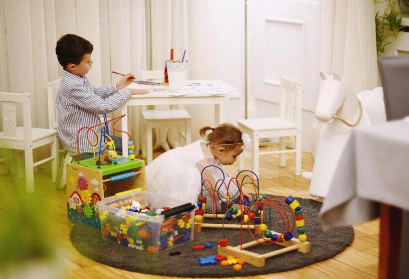 ホテル Pałac Pakosław