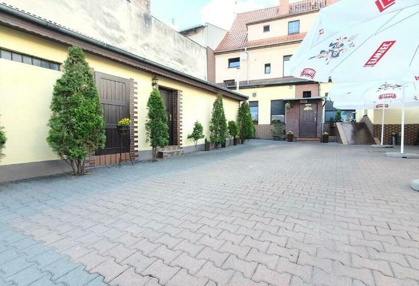 Отель Pokoje Do Wynajęcia Piastowska