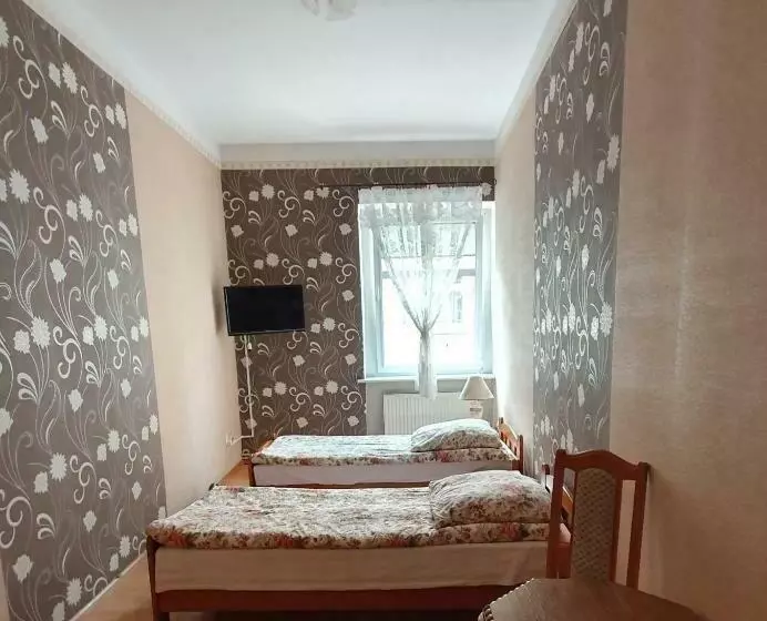 ホテル Pokoje Do Wynajęcia Piastowska