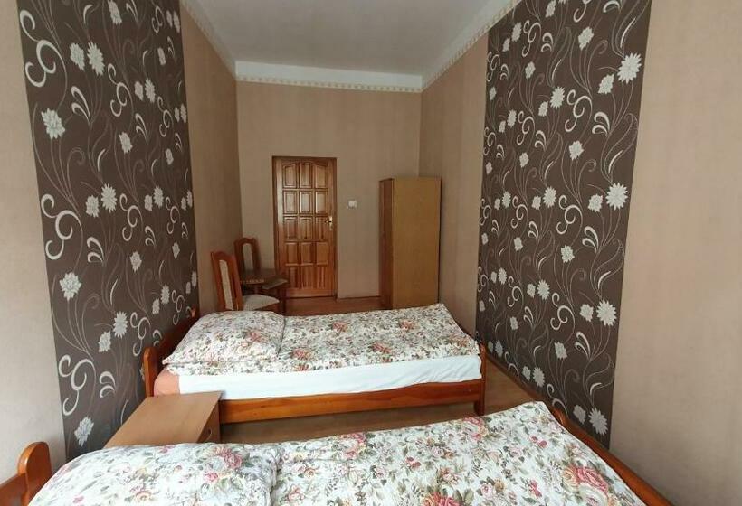 Отель Pokoje Do Wynajęcia Piastowska