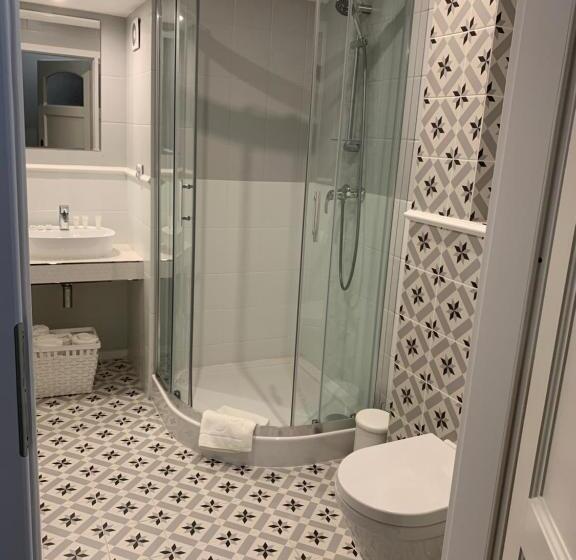 Szafirowy Dwór Hotel & Restauracja