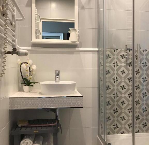 Szafirowy Dwór Hotel & Restauracja