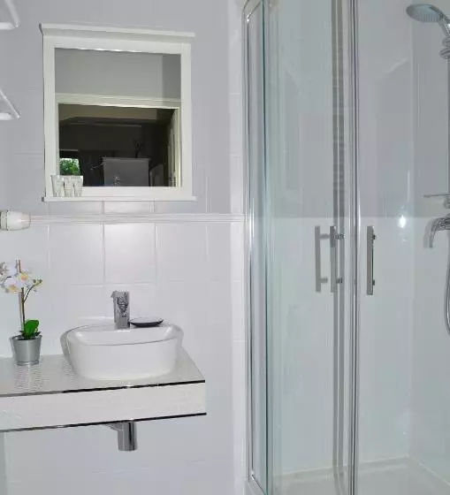 Szafirowy Dwór Hotel & Restauracja