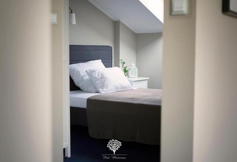 Szafirowy Dwór Hotel & Restauracja