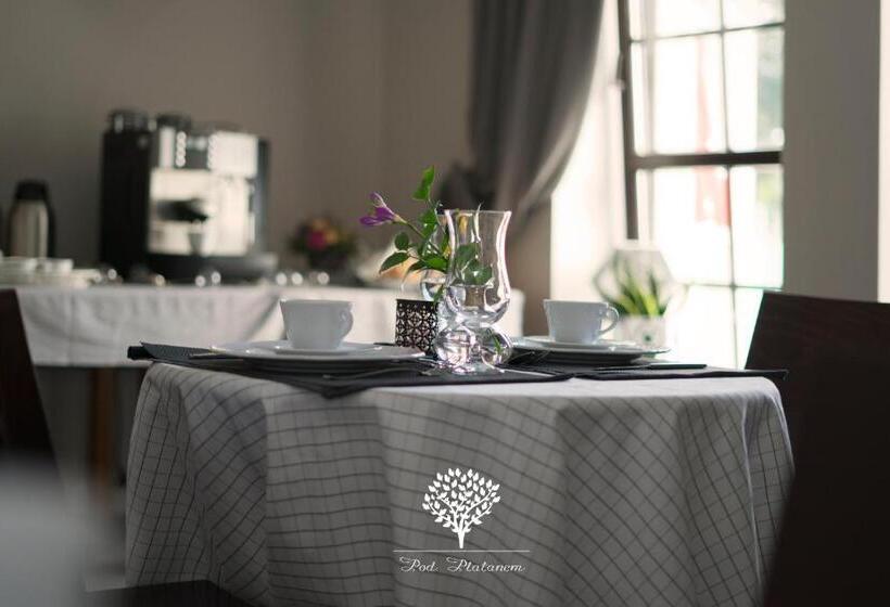 Szafirowy Dwór Hotel & Restauracja