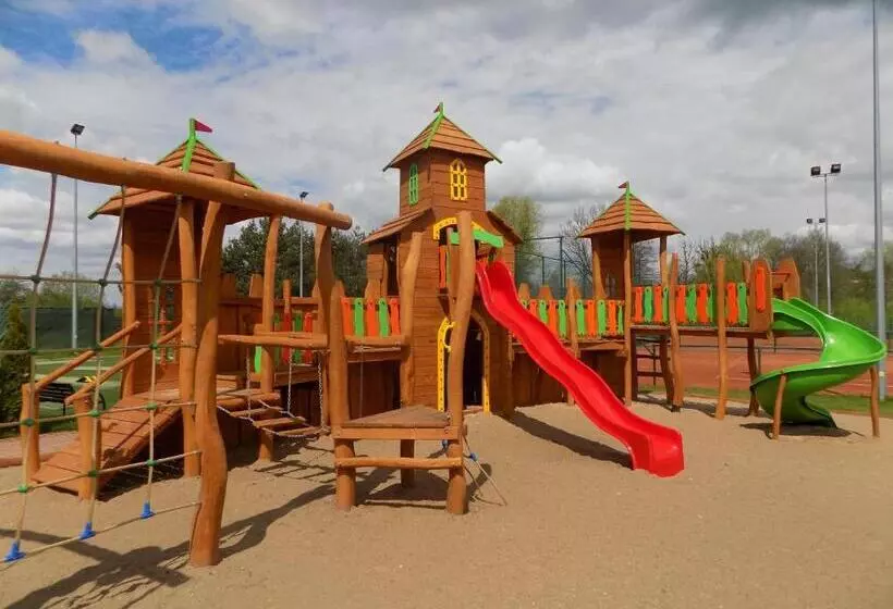 ホテル żubrówka Spa & Wellness