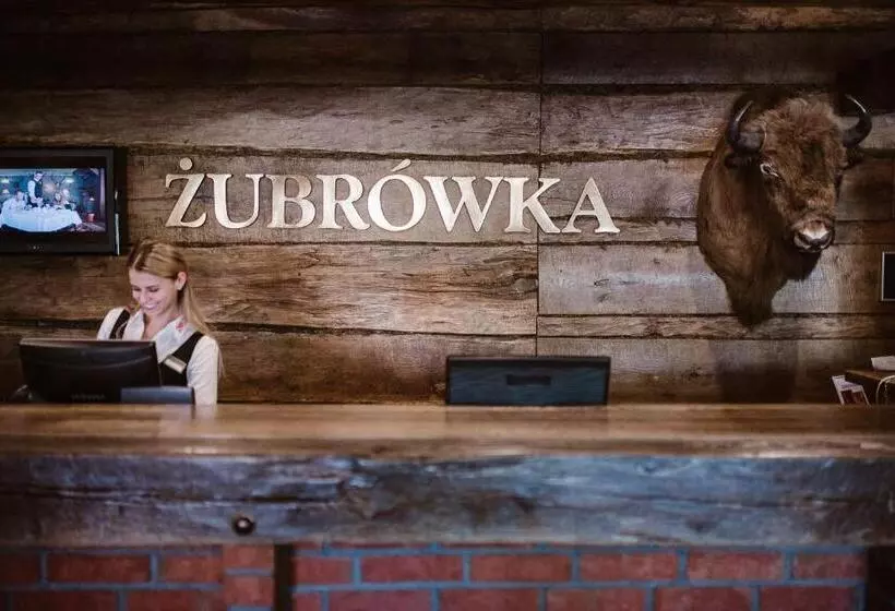 ホテル żubrówka Spa & Wellness