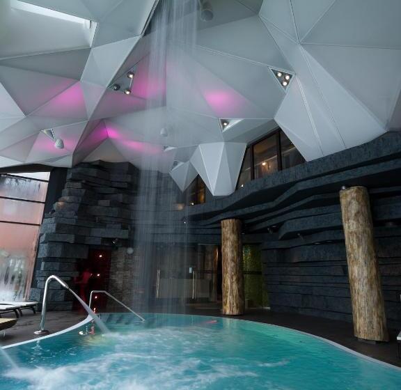 Hotel żubrówka Spa & Wellness